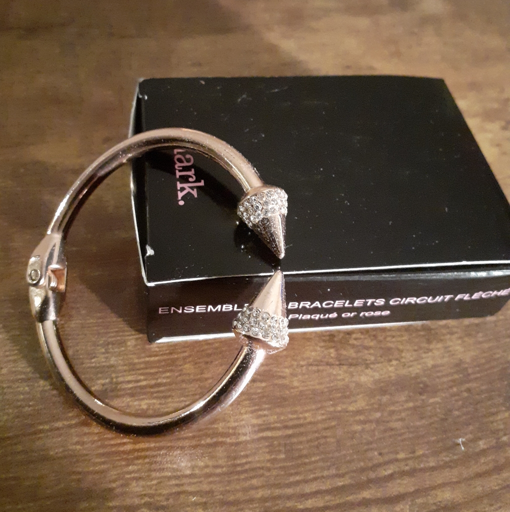 Mark. Looking Sharp Bracelet Set